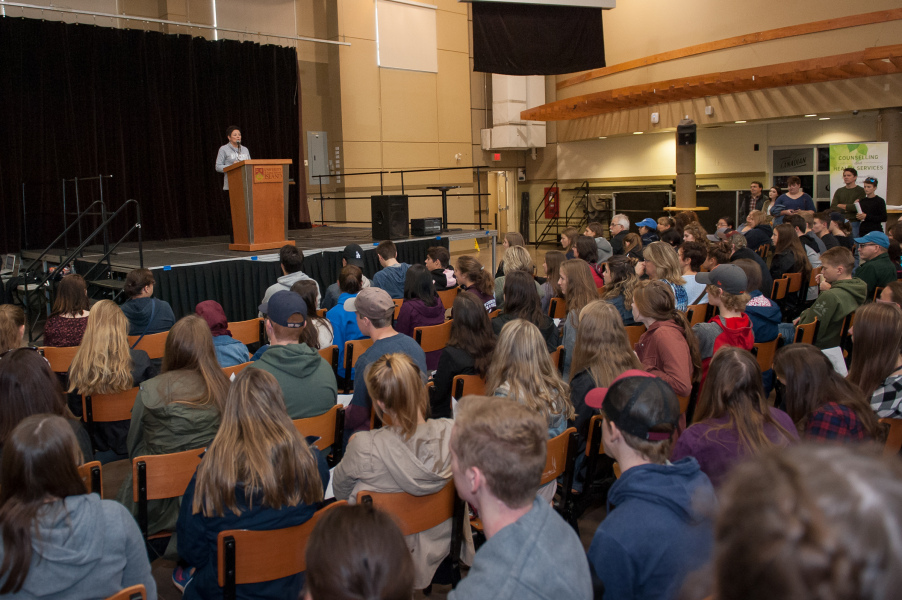Donna Sutton, UPEI Associate Vice-President of Students and Registrar, addresses prospective students attending a previous Fall Open House event. Donna Sutton, UPEI Associate Vice-President of Students and Registrar, addresses prospective students attending a previous Fall Open House event.