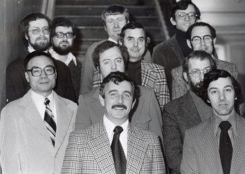 Dr. Robert Suen (second row, left) with colleagues Dr. Robert Suen (second row, left) with colleagues