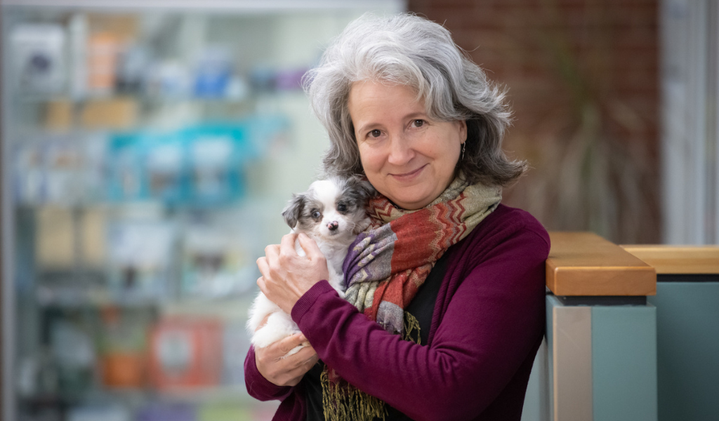 Dr. Marti Hopson wins PEIVMA Veterinary Leadership Award Dr. Marti Hopson wins PEIVMA Veterinary Leadership Award